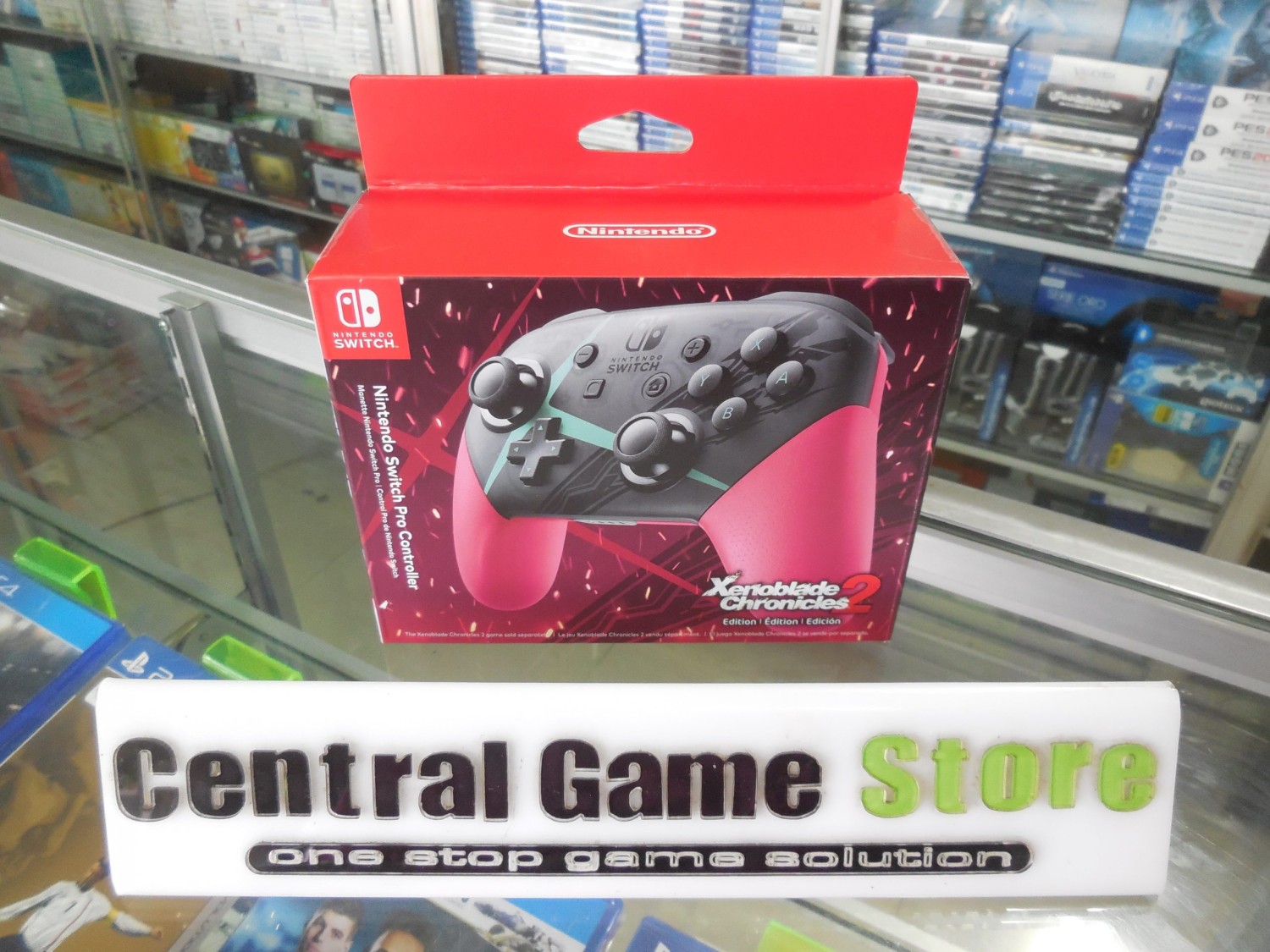 Switch Pro Controller – Xenoblade Chronicles 2 Edition