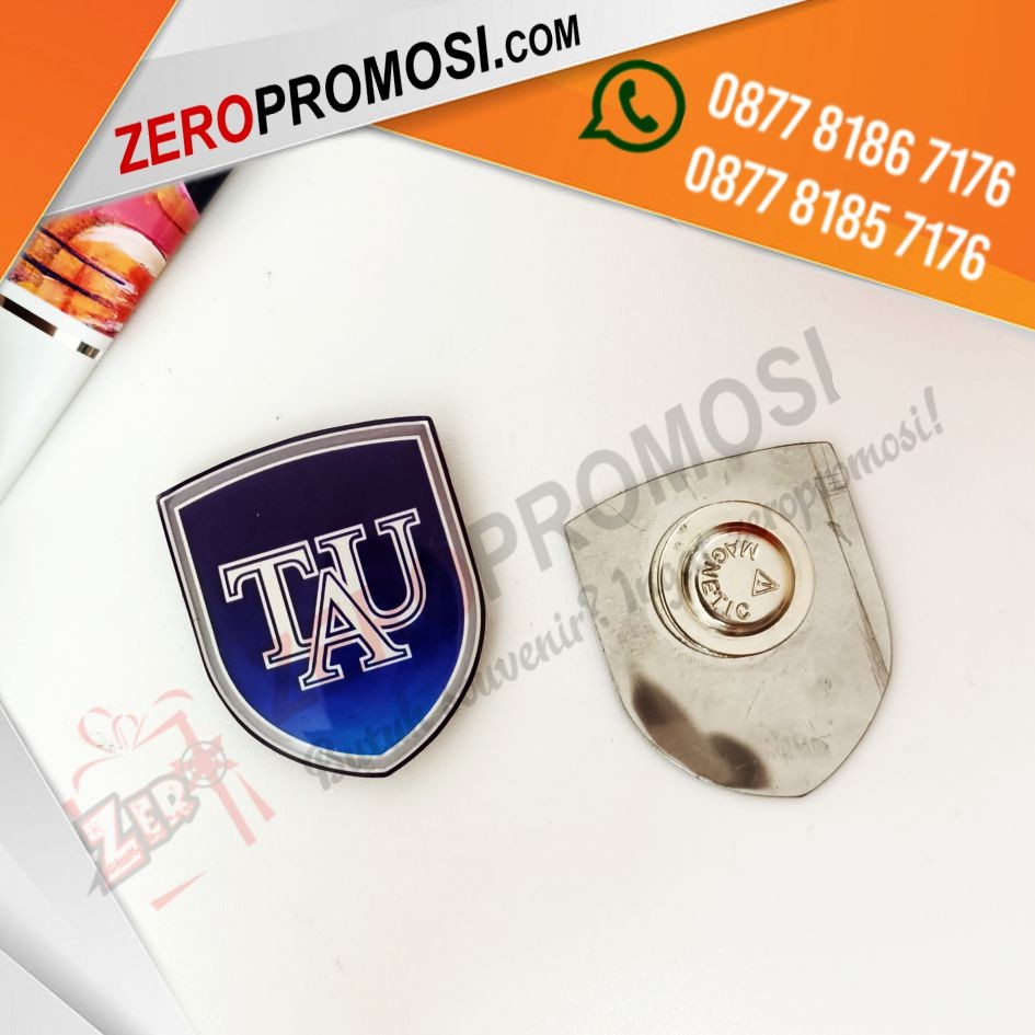 Souvenir Name Tag Segitiga Pin Magnetic Custom