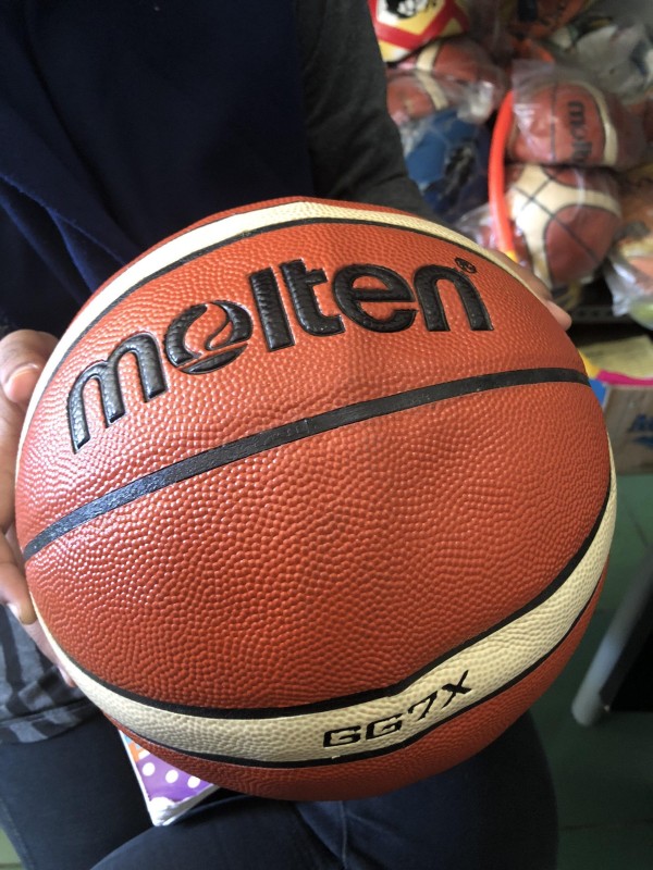 Bola basket Molten