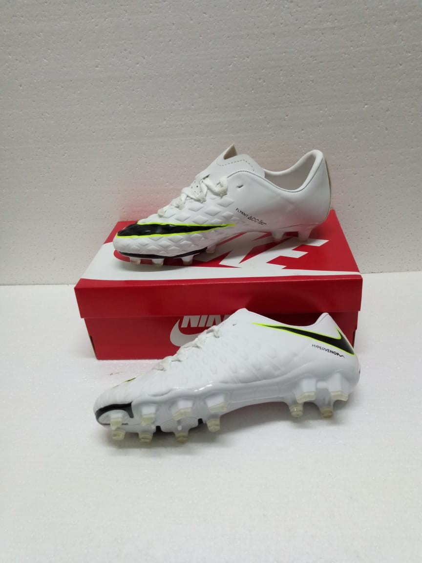 Sepatu bola Nike venom replika impor