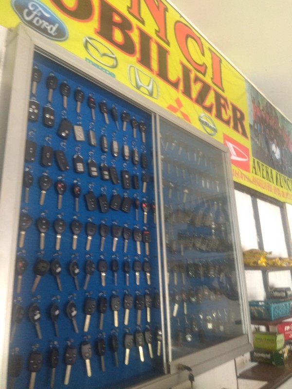 Kunci Immobilizer Remot & Kunci Lipat