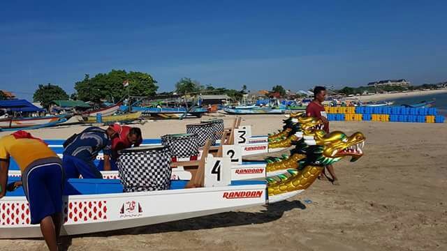 Prahu naga racing dan wisata