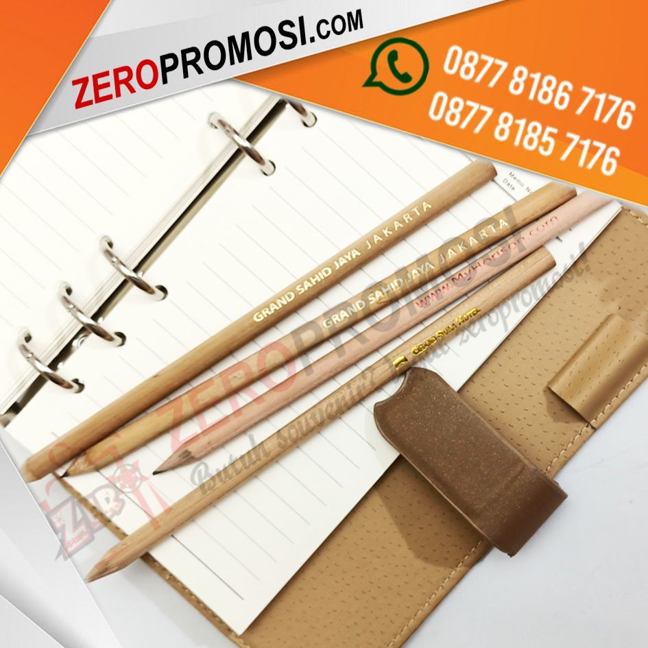 Produksi Pensil Kayu Bulat Alami Dengan Cetak Logo Untuk Souvenir