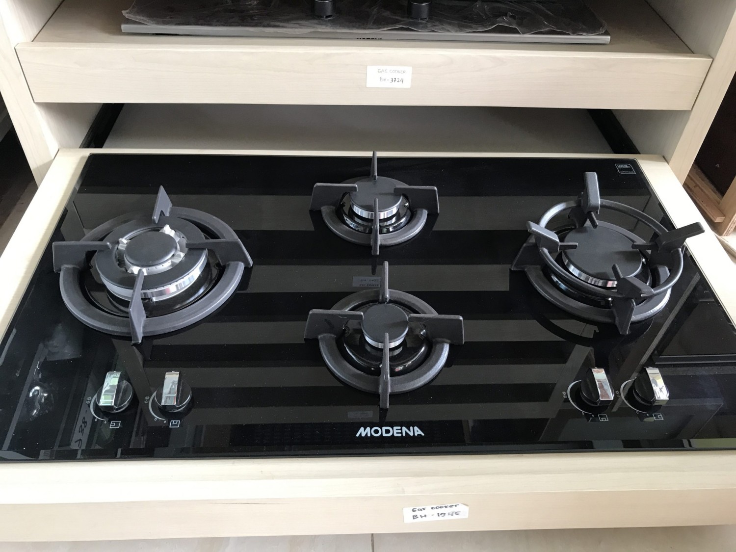 KOMPOR GAS TANAM MODENA